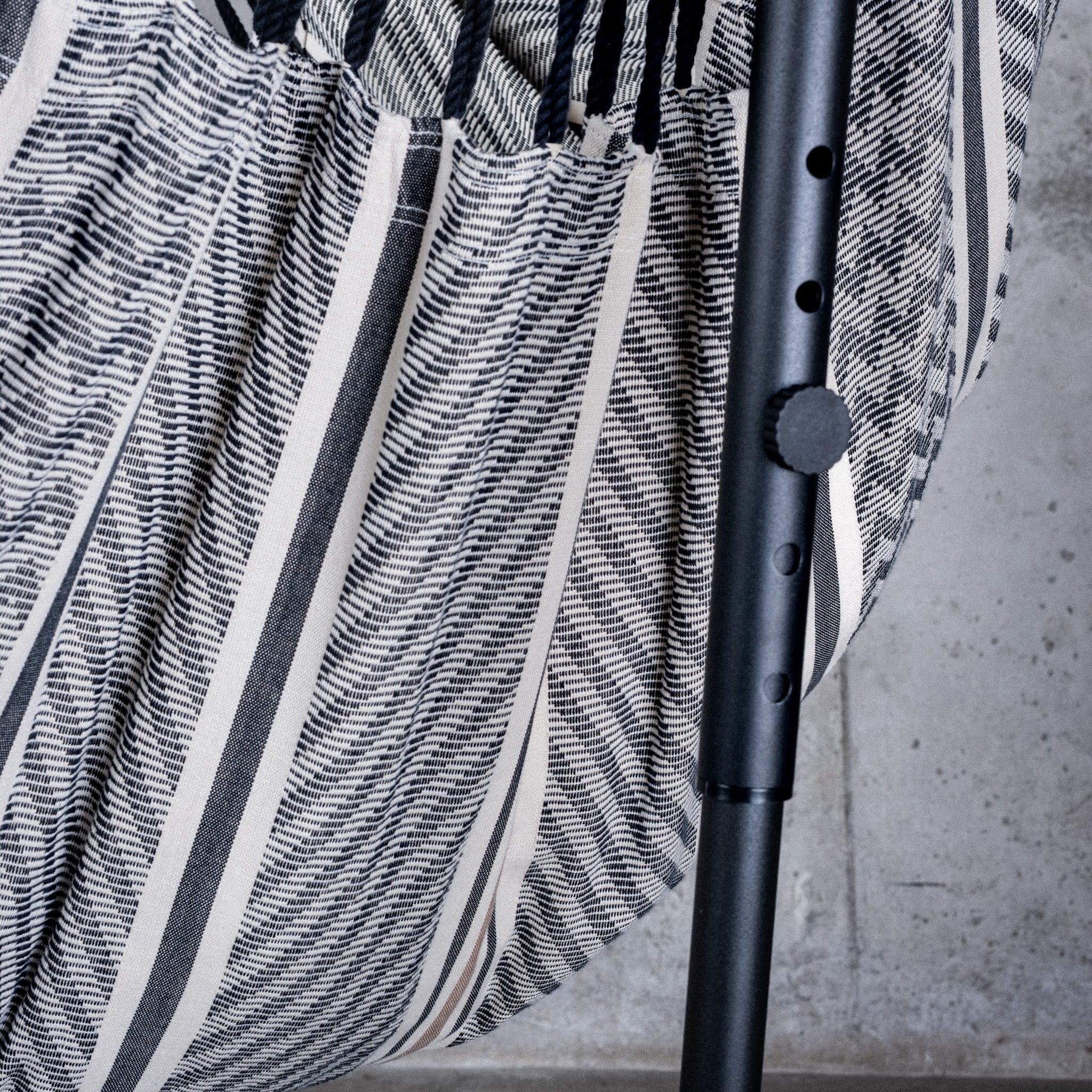la-siesta-fiji-organic-zebra-poltrona-sospesa-basic-con-supporto image 3