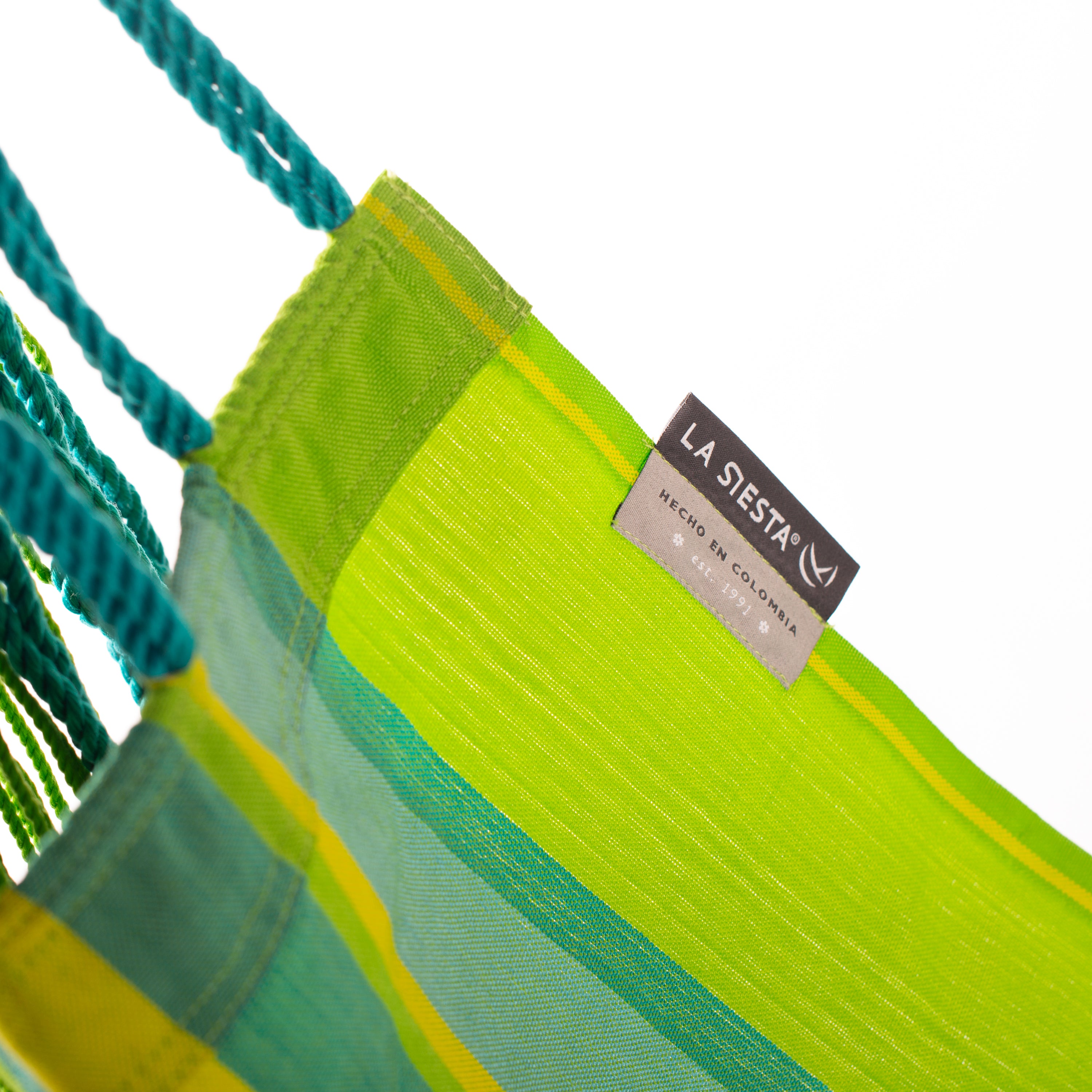 la-siesta-cumbia-outdoor-lime-poltrona-sospesa-comfort-outdoor image 2